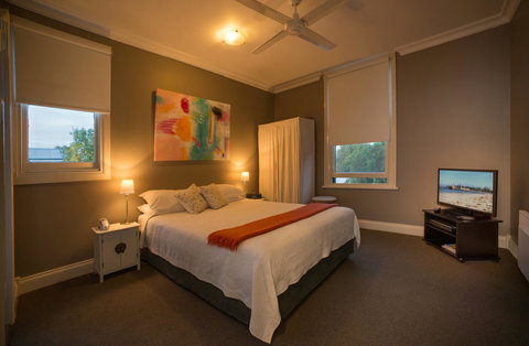 Athelstane House - Accommodation Search 27