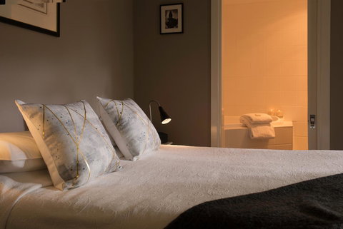 Athelstane House - Accommodation Search 30