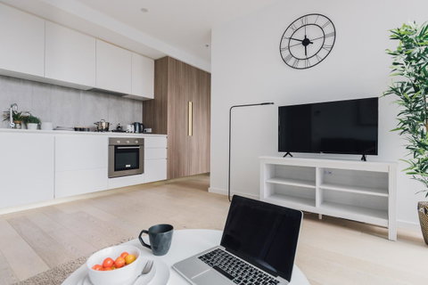 Cosmo Central Hotel Apartment - Accommodation Search 24