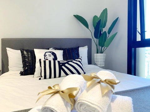 Cosmo Central Hotel Apartment - Accommodation Search 1
