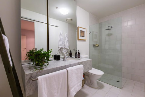 Auguste, Melbourne CBD Private Accommodation With Parking - Accommodation Search 11