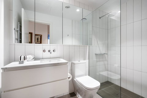 Anchorage Apartments Hampton - Accommodation Search 16