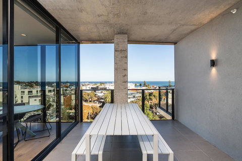 Anchorage Apartments Hampton - Accommodation Search 25