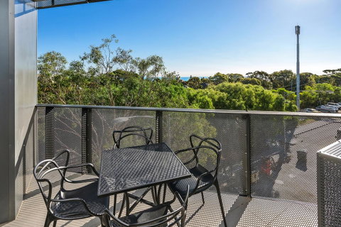 Anchorage Apartments Hampton - Accommodation Search 40
