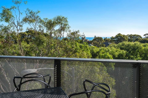 Anchorage Apartments Hampton - Accommodation Search 39