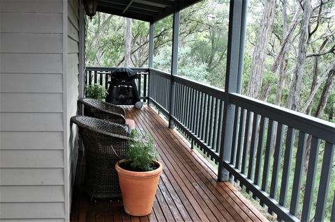 Tangenong Cottages - Accommodation Search 18