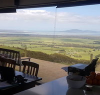 One Tree Hill - Accommodation Search