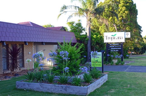 Tropicana Motor Inn - Accommodation Search 10
