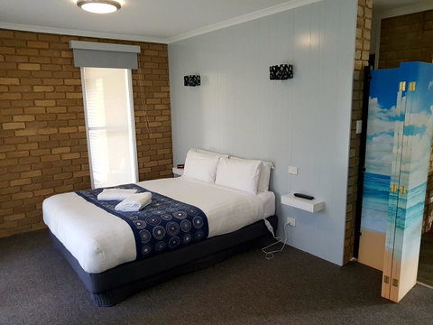 Tropicana Motor Inn - Accommodation Search 35