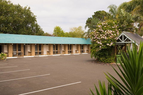 Tropicana Motor Inn - Accommodation Search 39