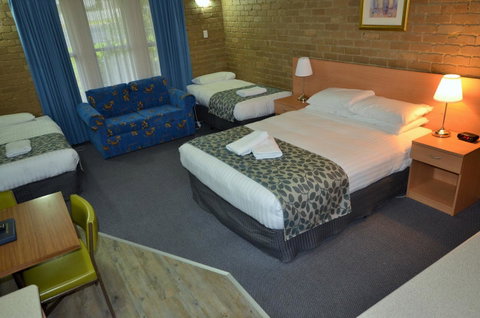 Tropicana Motor Inn - Accommodation Search 7