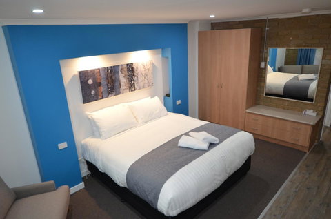 Tropicana Motor Inn - Accommodation Search 0