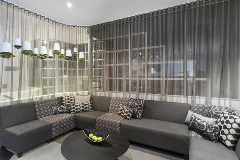 Mantra On The Park - Accommodation Search 10