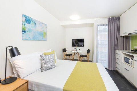City Edge North Melbourne Apartment Hotel - Accommodation Search 0