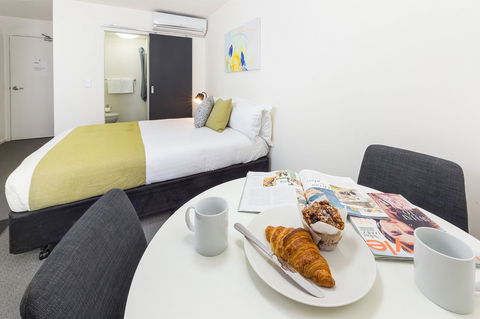 City Edge North Melbourne Apartment Hotel - Accommodation Search 4