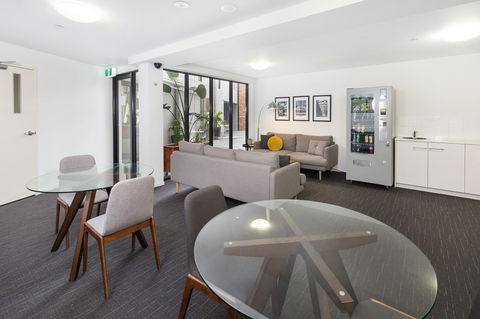 City Edge North Melbourne Apartment Hotel - Accommodation Search 9
