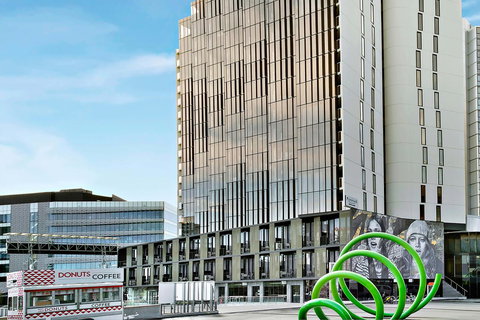 Peppers Docklands - Accommodation Search 1