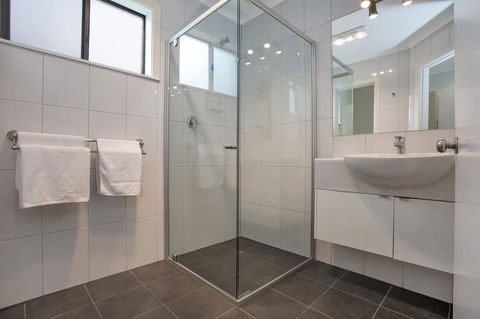Hamilton Townhouse Motel - Accommodation Search 21