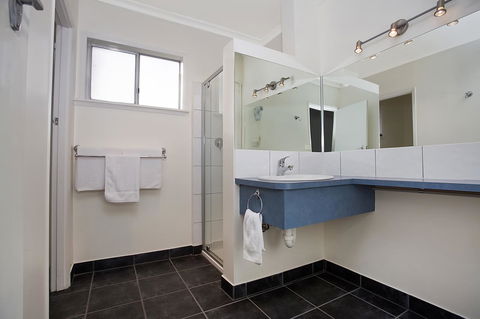 Hamilton Townhouse Motel - Accommodation Search 9