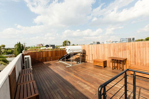 RenÃ©e - Beyond A Room Private Apartments - Accommodation Search 19