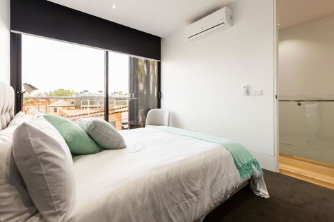 RenÃ©e - Beyond A Room Private Apartments - Accommodation Search 14