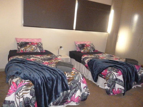 HogmortHomes Neale Street - Accommodation Search 4