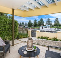 The Waterfront Apartment - Accommodation Search