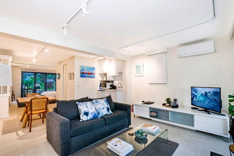 The Waterfront Apartment - Accommodation Search 7