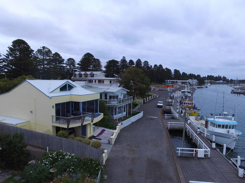 The Waterfront Apartment - Accommodation Search 2
