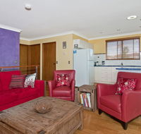 THE BOARDROOM ON BANKSIA - 11 Banksia Ave Bonny Hills - Accommodation Search