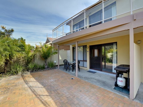 The Breakers, 16B Government Road - Accommodation Search 0