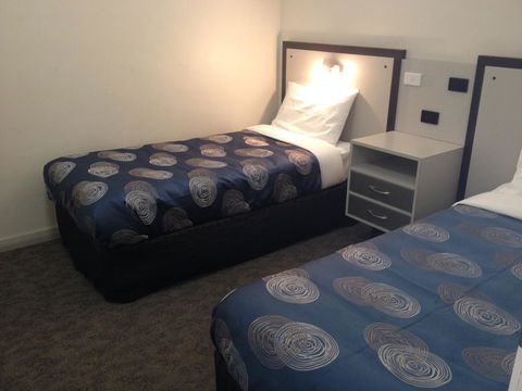 The Central Hotel Motel Lakes Entrance - Accommodation Search 2