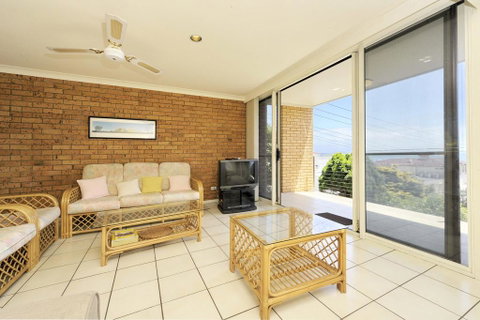 The Crest Unit 1 - Shoal Bay - Accommodation Search 3