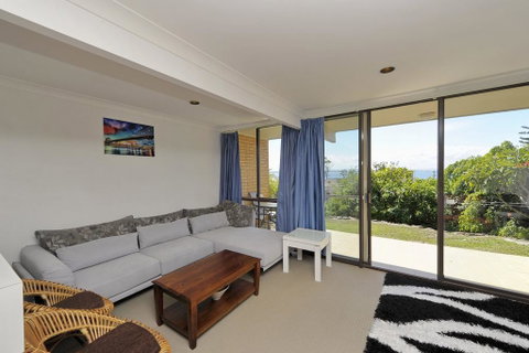The Crest Unit 5 - Shoal Bay - Accommodation Search 3