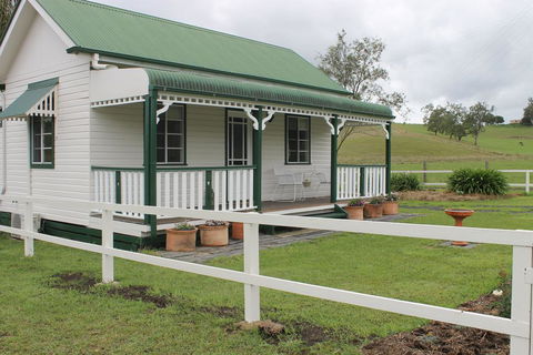 The Dollhouse Cottage - Accommodation Search 0