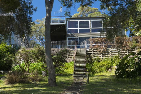 The Folly - Accommodation Search 0
