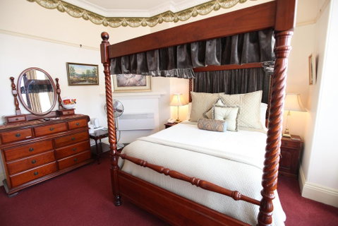 The Grand On Macfie - Accommodation Search 1