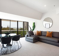 THE HYDEAWAY-LUXE HYDE PARK CITY APARTMENT-hosted by LAbode Accommodation - Accommodation Search