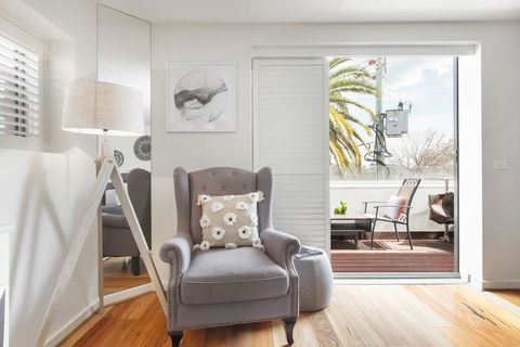 The Jetty Apartment By Ready Set Host - Accommodation Search 1