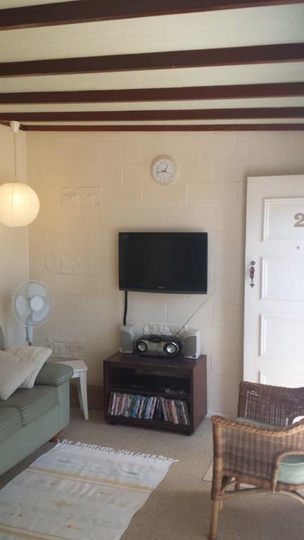 The Jetty Cabin Lakeside - Accommodation Search 2