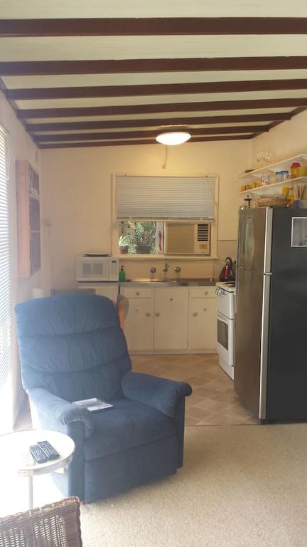 The Jetty Cabin Lakeside - Accommodation Search 3