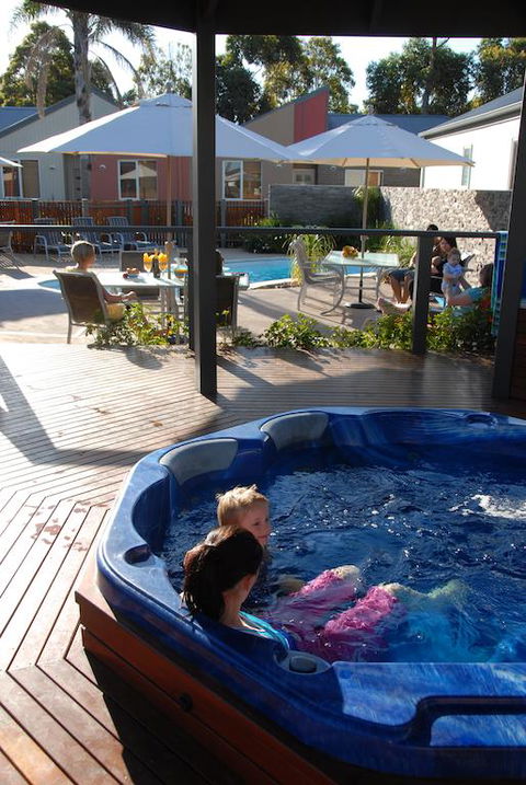 The Lakes Apartments - Accommodation Search 3