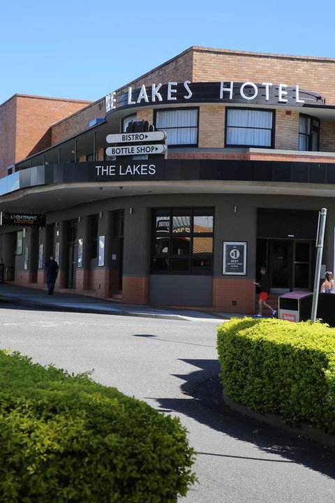 The Lakes Hotel - Accommodation Search 3