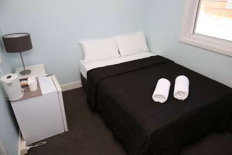 The Lakes Hotel - Accommodation Search 2
