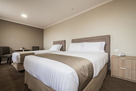 The Lighthouse Hotel - Accommodation Search 3