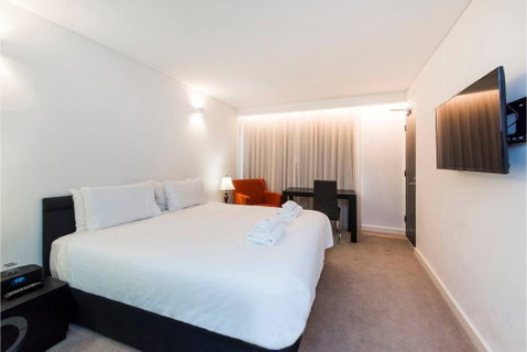 The Nest - Spacious Studio On Newcastle St With Roof Terrace - Accommodation Search 0