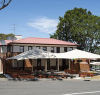 The Oaks Hotel - Accommodation Search
