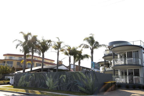 The Palms Apartments - Accommodation Search 3
