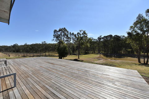 The Parson's Vineyard Retreat - Get Amongst The Vineyards In A Historic Home - Accommodation Search 1