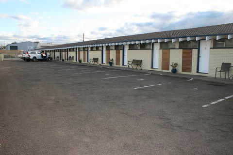 The Plains Motor Inn - Accommodation Search 1